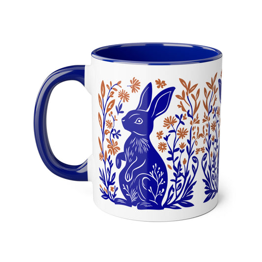 Tasse bicolore — Lapin folk art bleu cobalt et fleurs terracotta