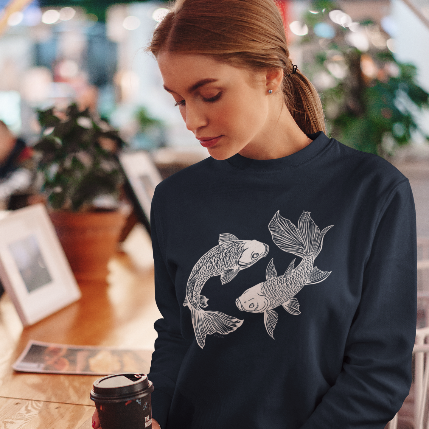 Pull oversize en coton bio – Poissons stylisés yin yang
