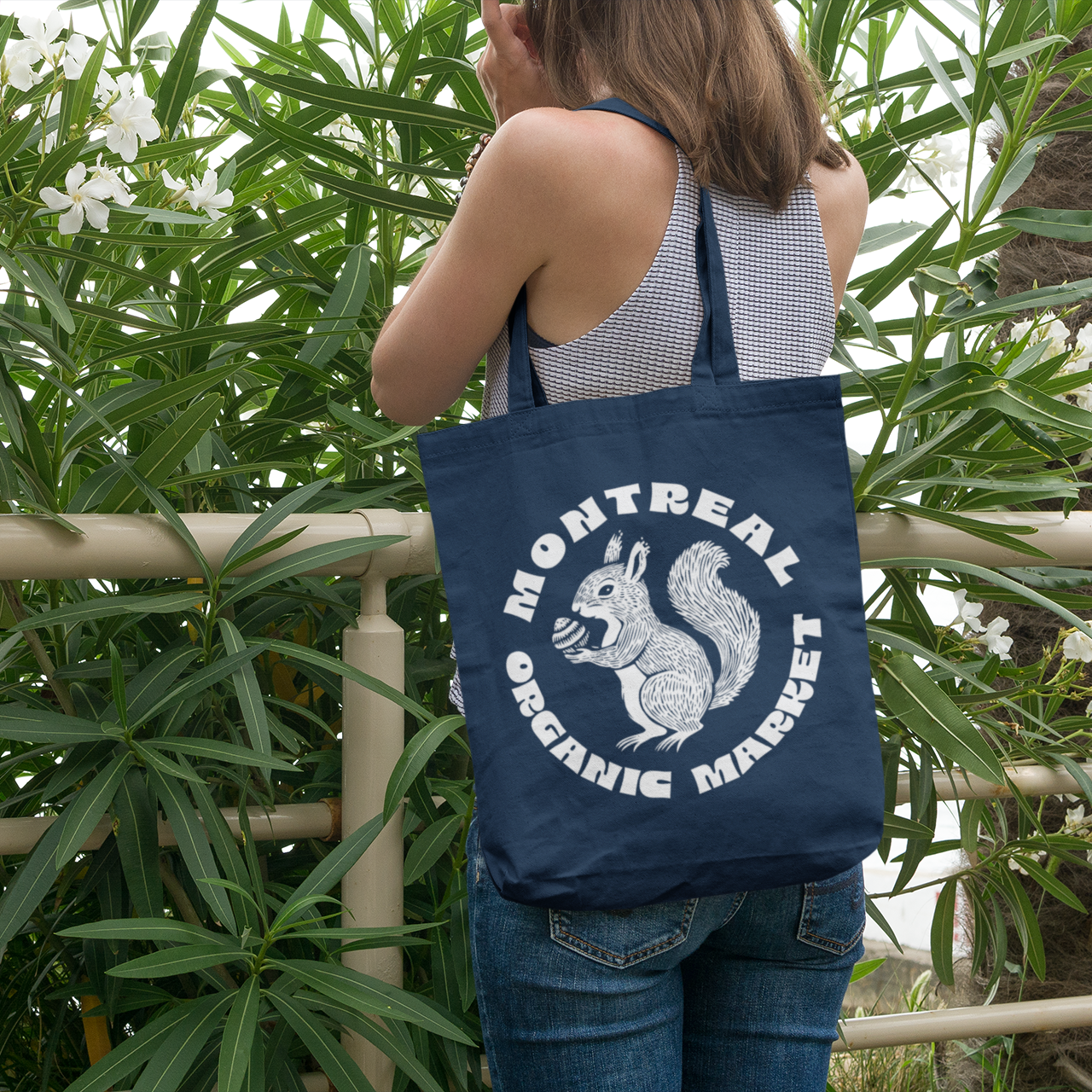 Sac tote en matériaux recyclés - Thème Montréal avec écureuil en style sérigraphie