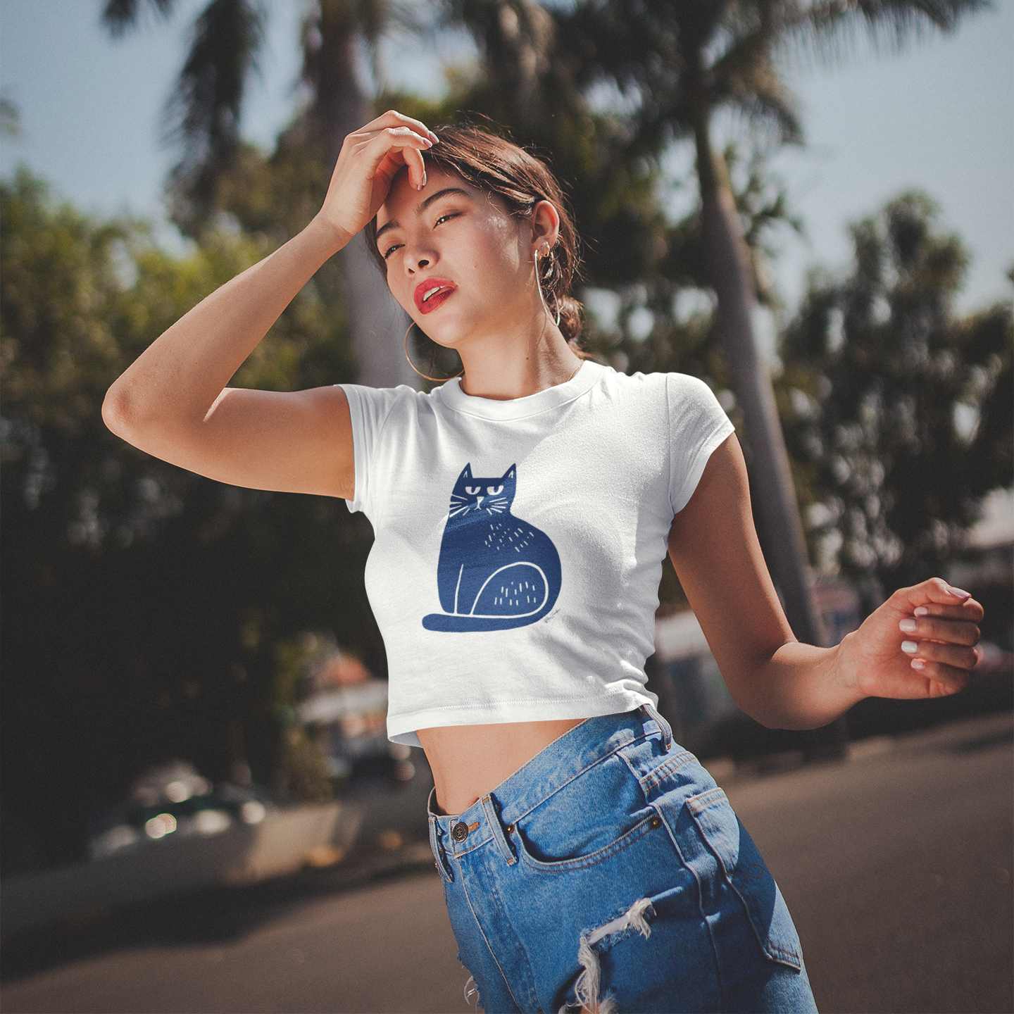 T-shirt court en coton bio prérétréci - Imprimé de chat ludique