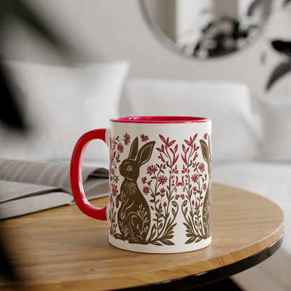 Tasse bicolore — Lapin folk art kaki et fleurs rouge framboise