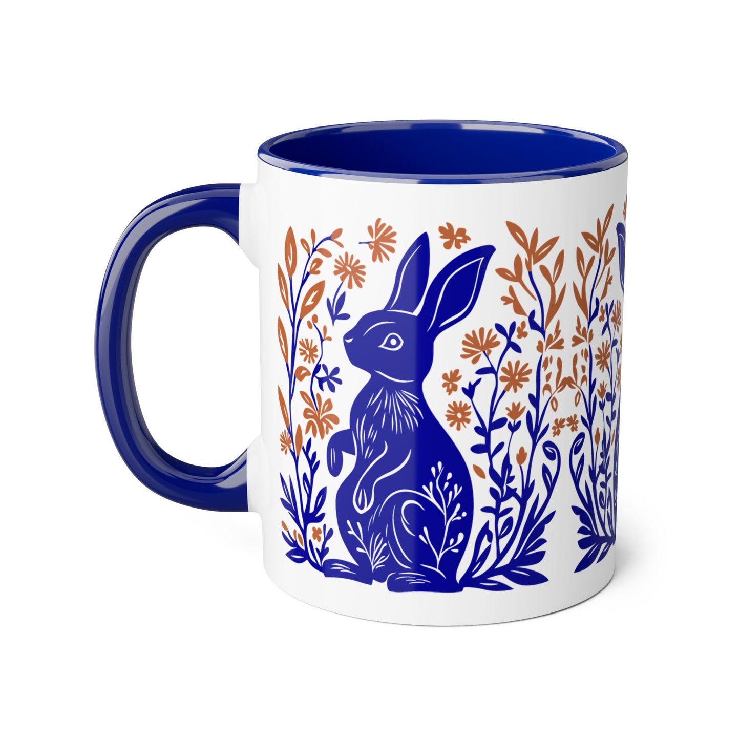 Tasse bicolore — Lapin folk art bleu cobalt et fleurs terracotta