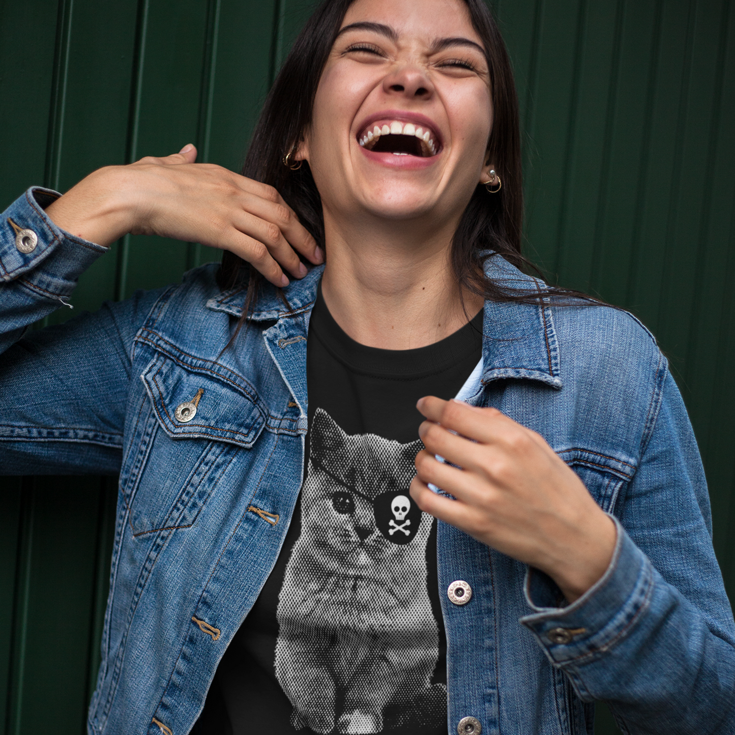 T-shirt en coton recyclé — Chat pirate cache-œil tête de mort,