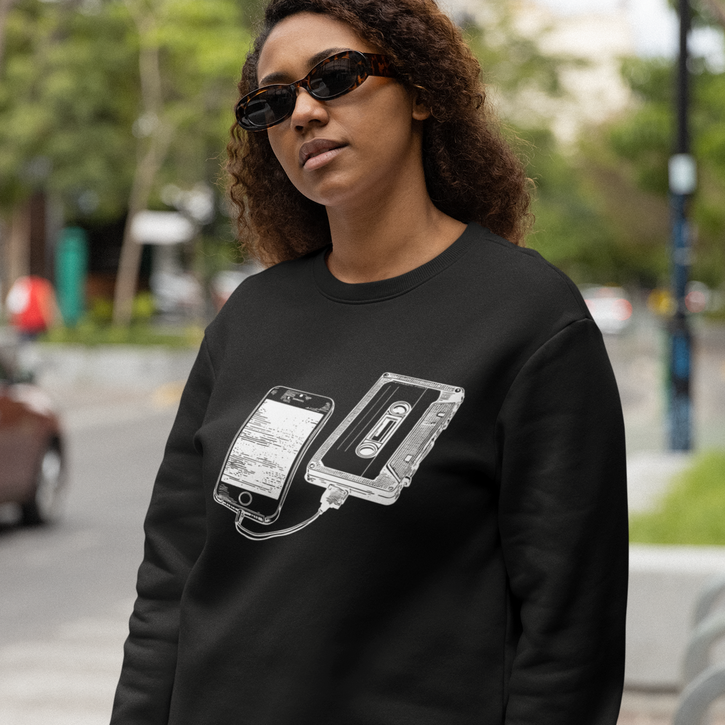 Organic cotton sweater - Vintage cassette and smartphone print