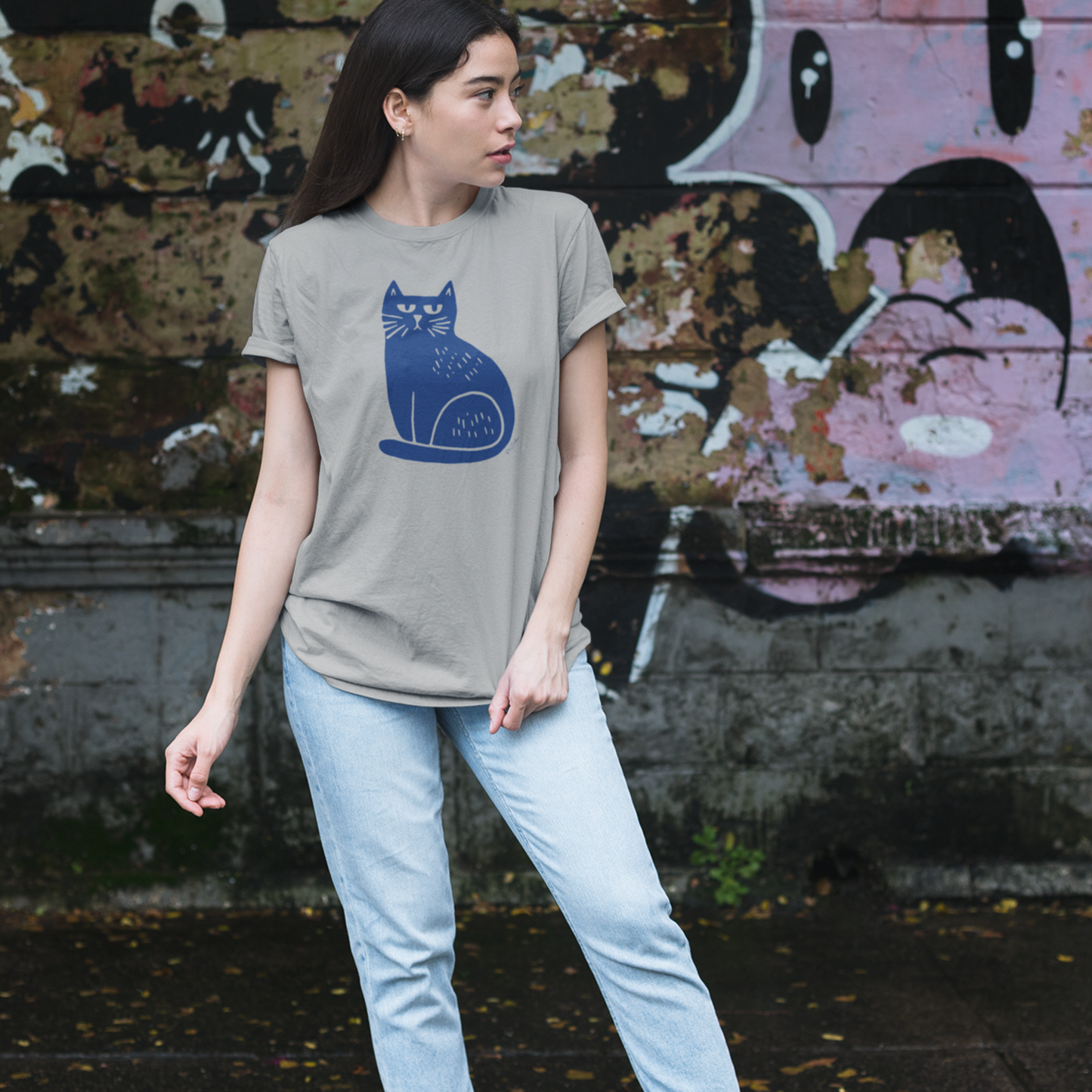 T-shirt en coton bio – Illustration chat minimaliste bleu marine