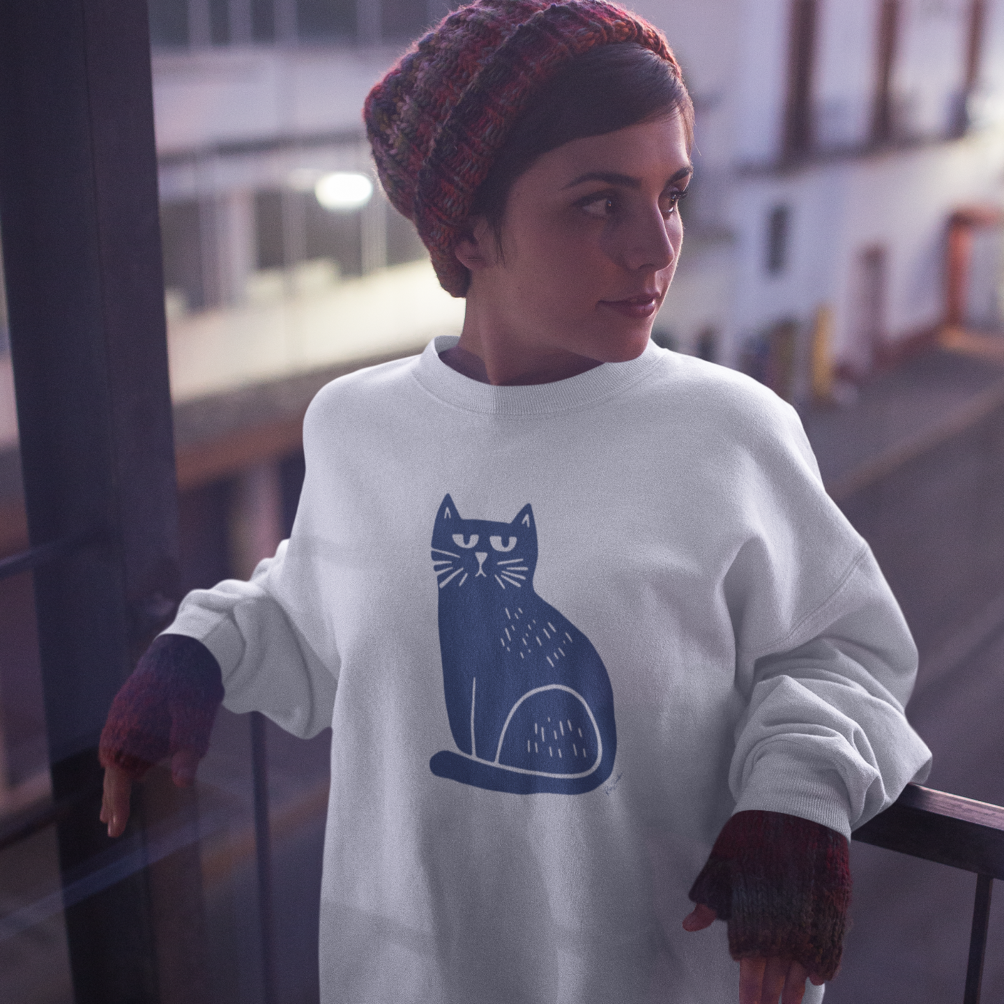 Pull en coton bio – Épaisseur moyenne – Imprimé chat minimaliste