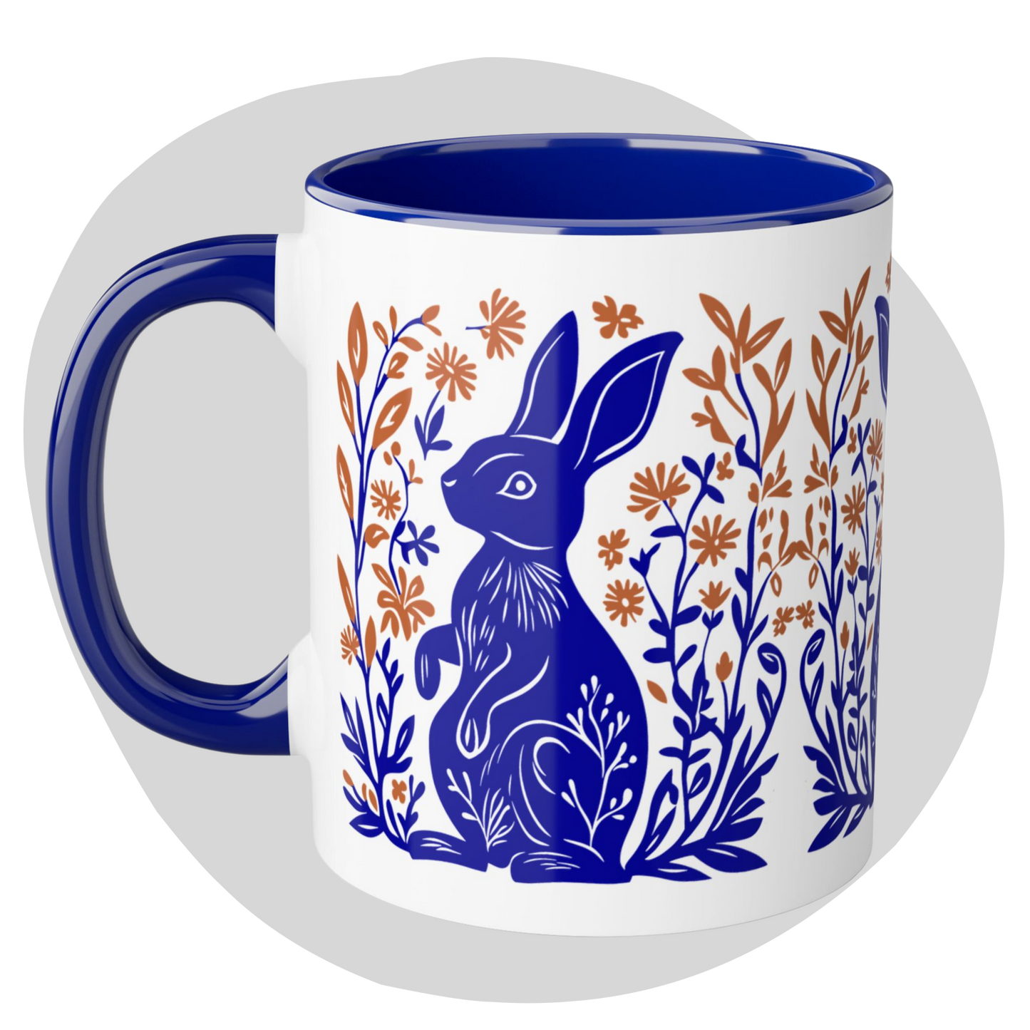Tasse bicolore — Lapin folk art bleu cobalt et fleurs terracotta