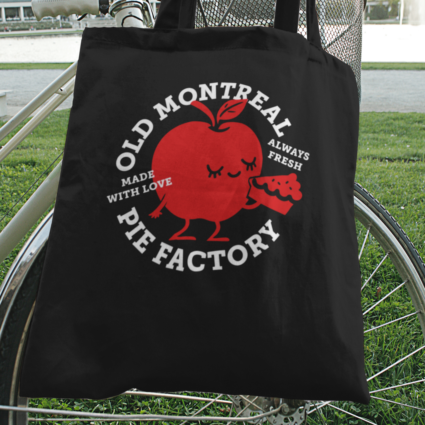 Sac tote noir en coton bio - Logo vintage "Old Montreal Pie Factory"