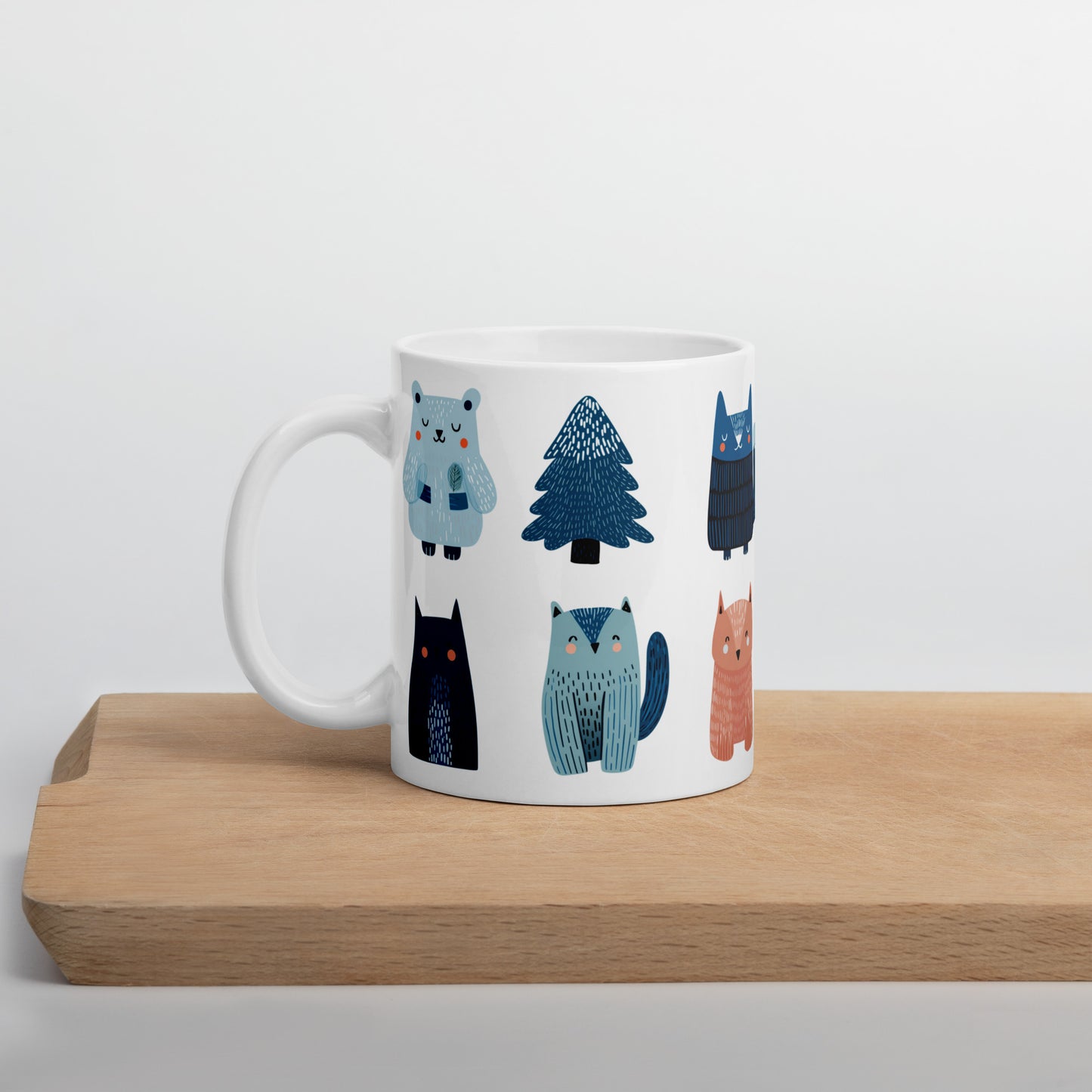 Tasse blanche en céramique — llustration scandinave d'animaux de forêt nordique