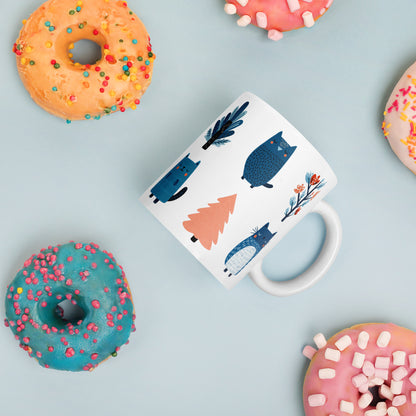 Tasse blanche en céramique — llustration scandinave d'animaux de forêt nordique