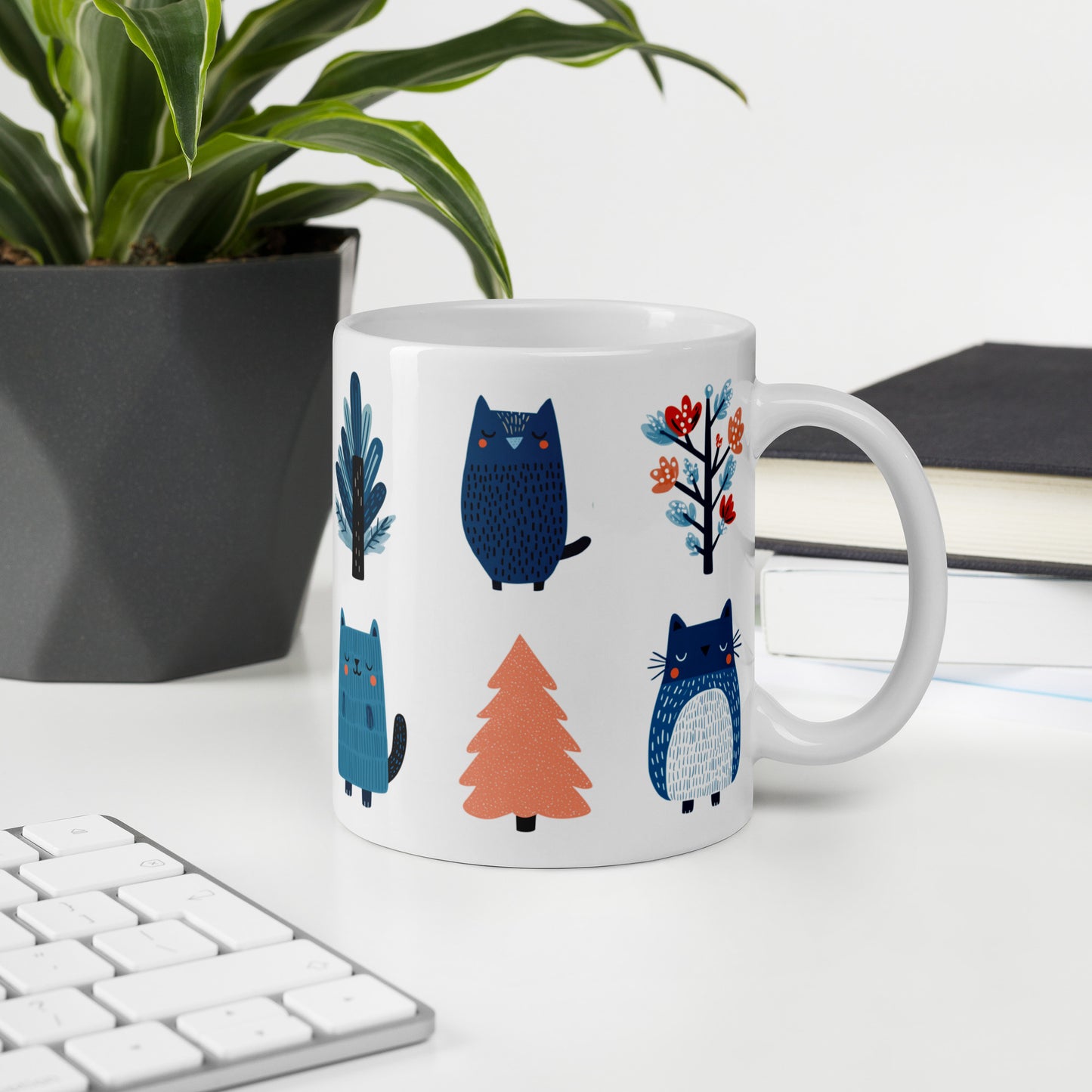 Tasse blanche en céramique — llustration scandinave d'animaux de forêt nordique
